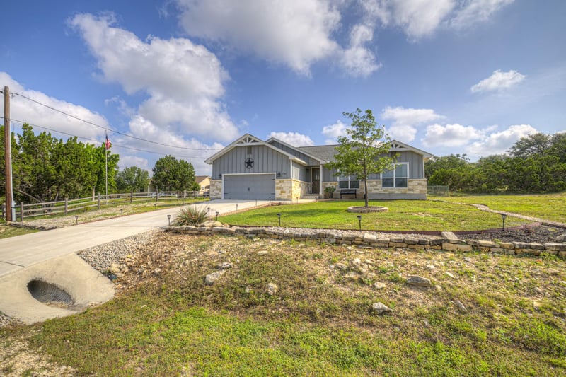 1720 Rocky Ridge Loop, Canyon Lake, TX 78133