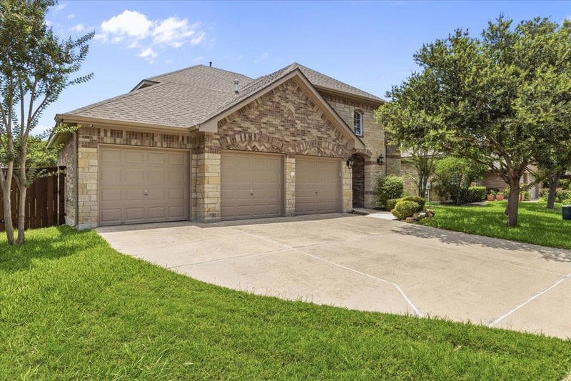 13812 Long Shadow DR, Manor, TX 78653