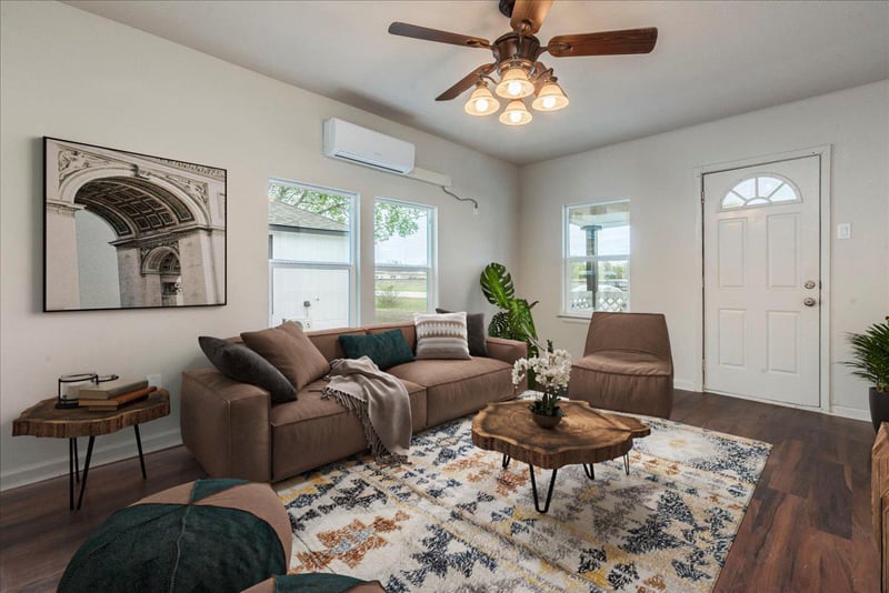 112 Gazley ST, Smithville, TX 78957
