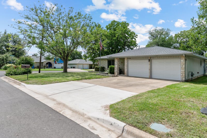 1106 Nottingham Hill RD, Round Rock, TX 78664