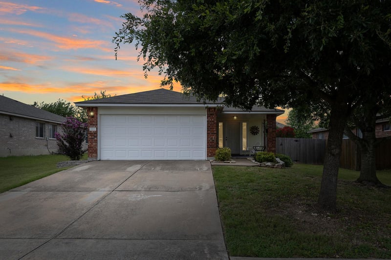 1113 Burgess DR, Leander, TX 78641