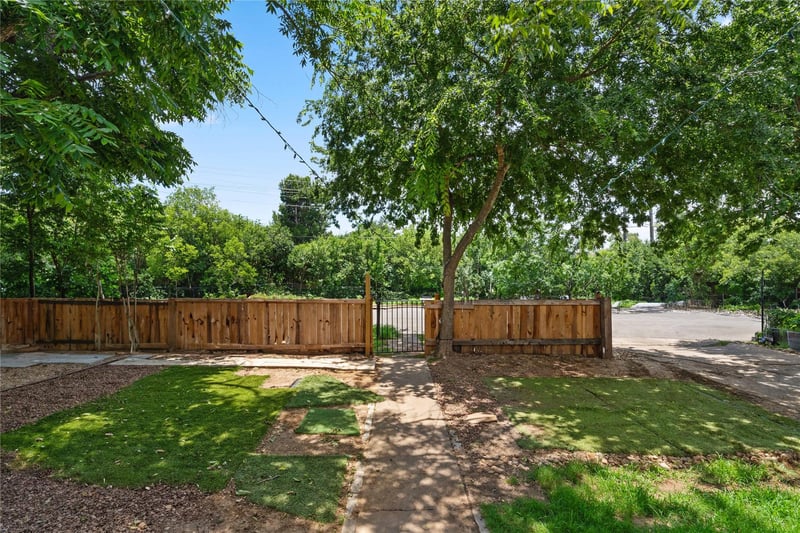 905 10th ST, Georgetown, TX 78626