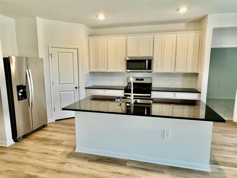 12516 Saint Thomas DR, Del Valle, TX 78617