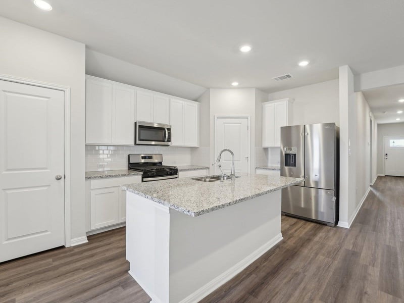 141 Maple Hedge RD, Hutto, TX 78634