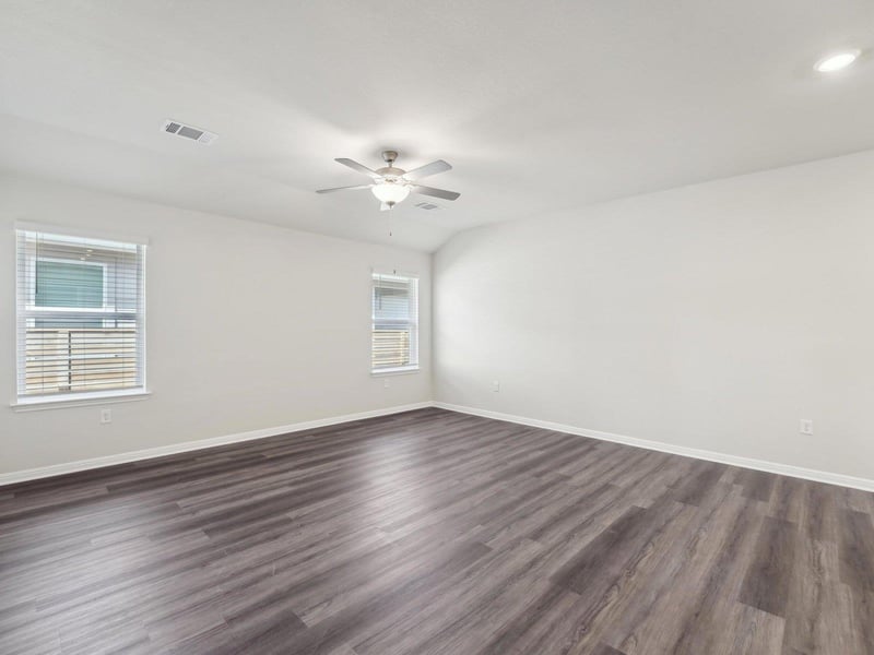 141 Maple Hedge RD, Hutto, TX 78634