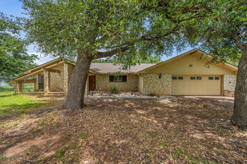 109 Sunset CIR, Burnet, TX 78611