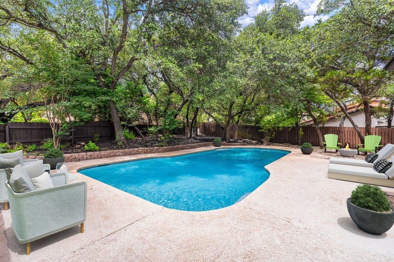 201 Timpanagos DR, Lakeway, TX 78734