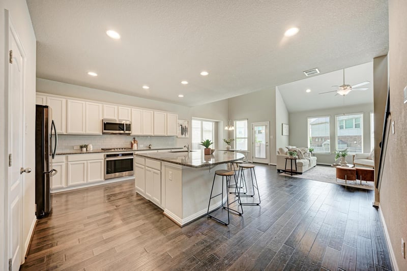 284 Everglade DR, Buda, TX 78610