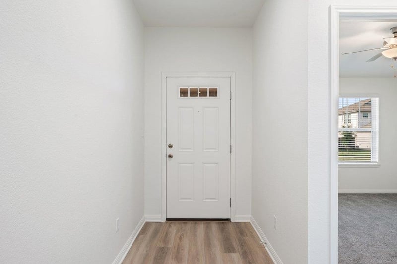 121 Oakdale Meadows LN, Hutto, TX 78634
