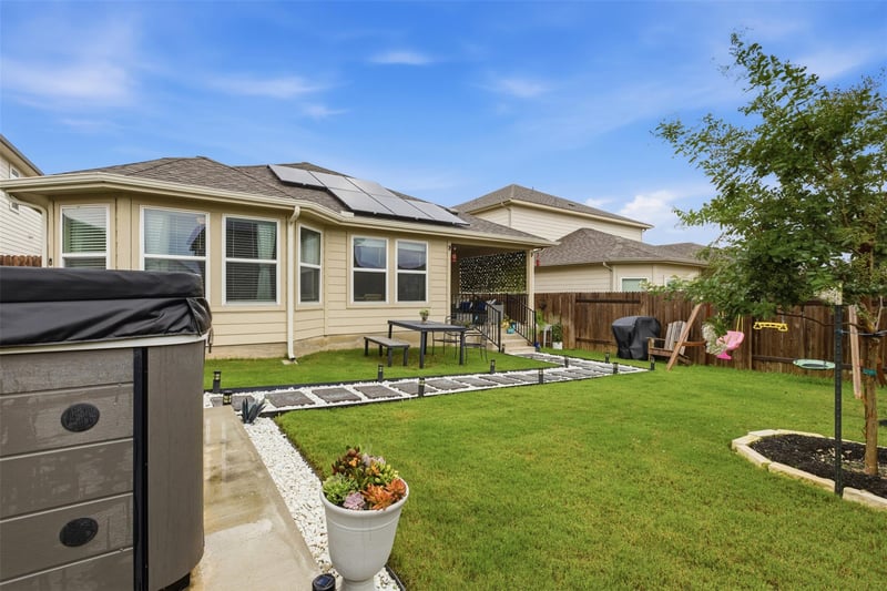 144 El Capitan Loop, Dripping Springs, TX 78620