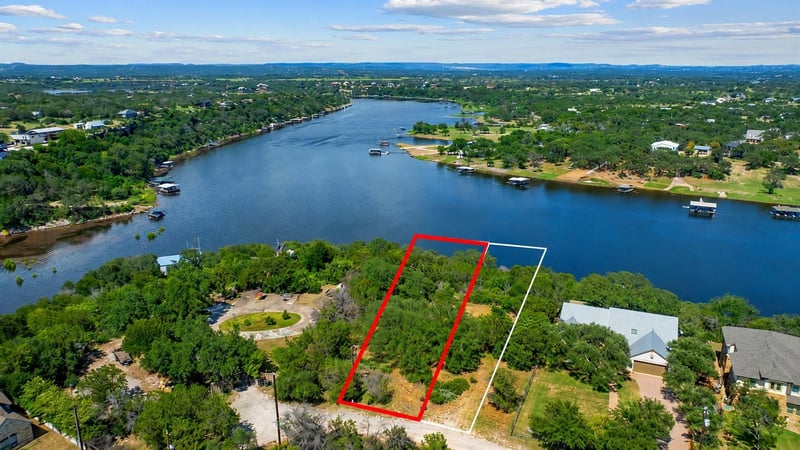 509 Nomad DR, Spicewood, TX 78669