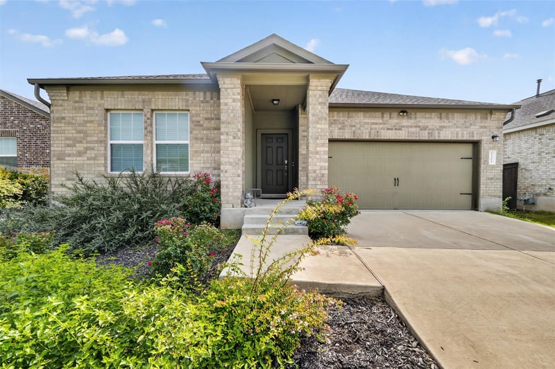 1301 Blackhaw LN, Leander, TX 78641