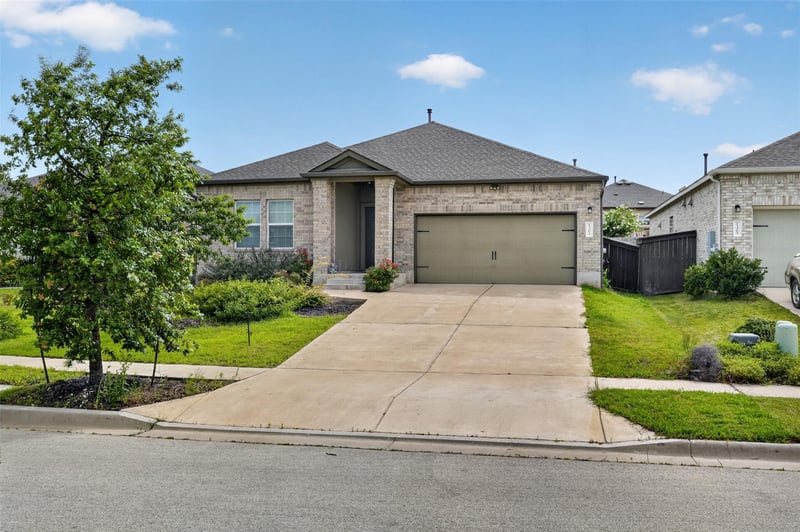 1301 Blackhaw LN, Leander, TX 78641