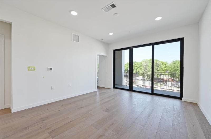 2209 1st ST #217, Austin, TX 78704