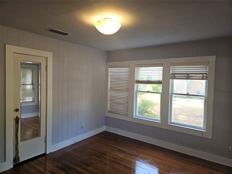 418 Wichita ST, Lockhart, TX 78644