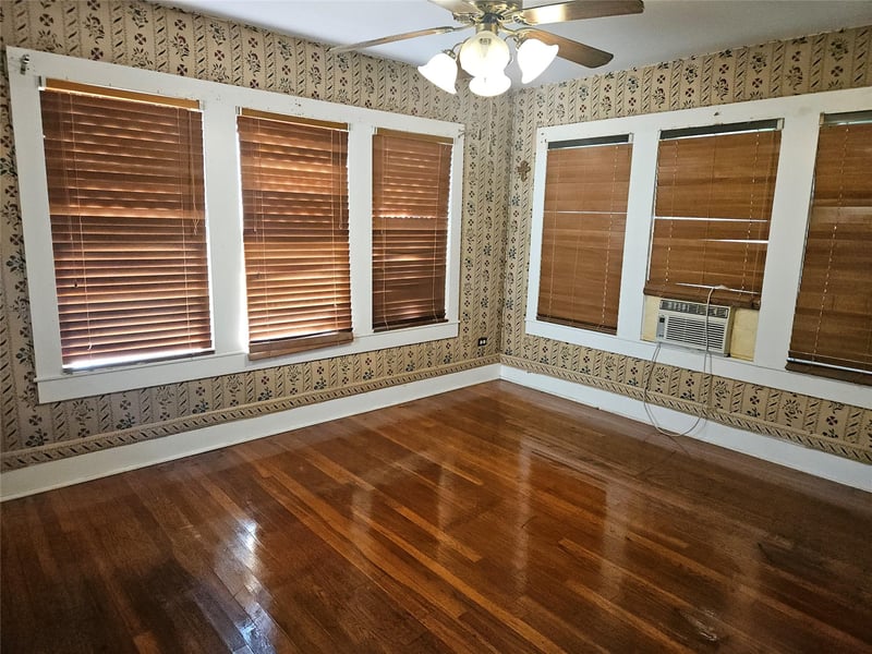418 Wichita ST, Lockhart, TX 78644