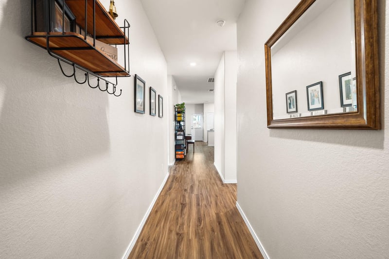 221 Gabriels Bluff DR, Georgetown, TX 78626