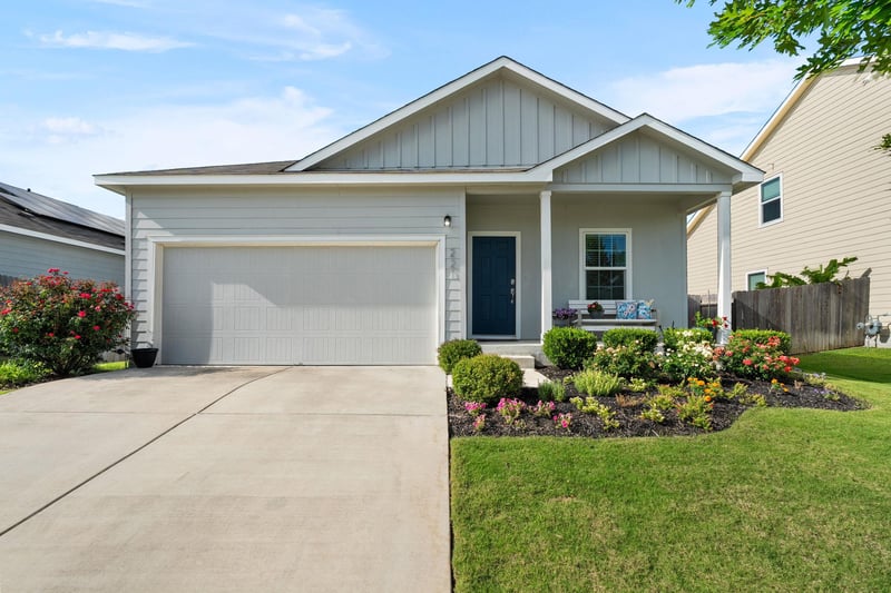 221 Gabriels Bluff DR, Georgetown, TX 78626