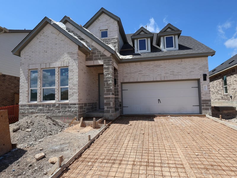 901 Corvallis DR, Leander, TX 78641