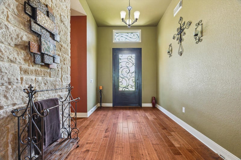 1889 Rush CRK, Canyon Lake, TX 78133