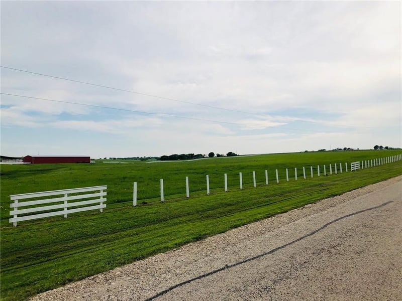 5300 County Road 424, Taylor, TX 76574