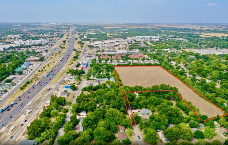 000 Smith LN, San Marcos, TX 78666