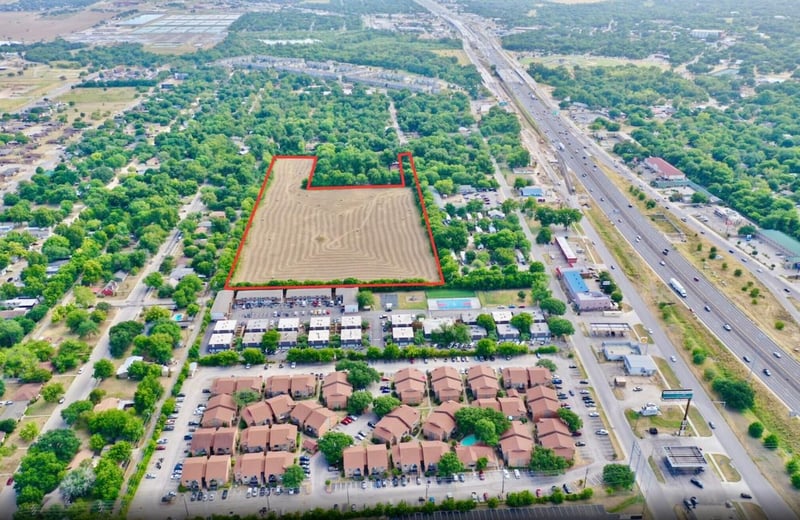 000 Smith LN, San Marcos, TX 78666