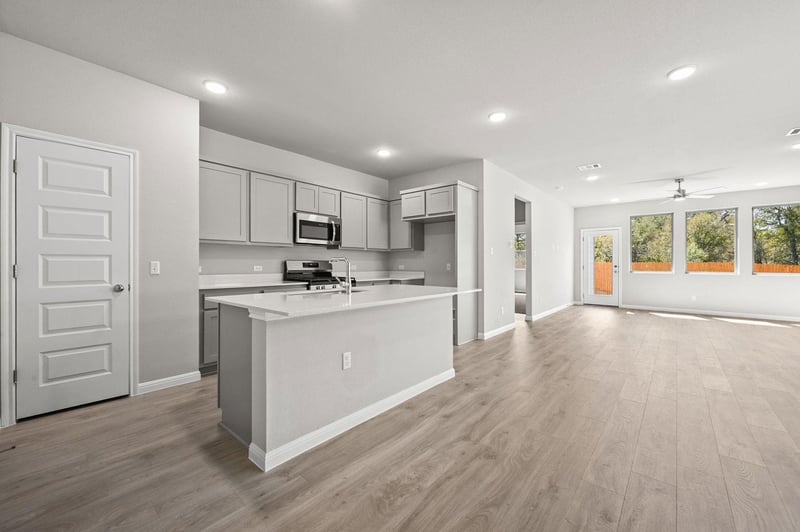 227 Hornet ST, Elgin, TX 78621