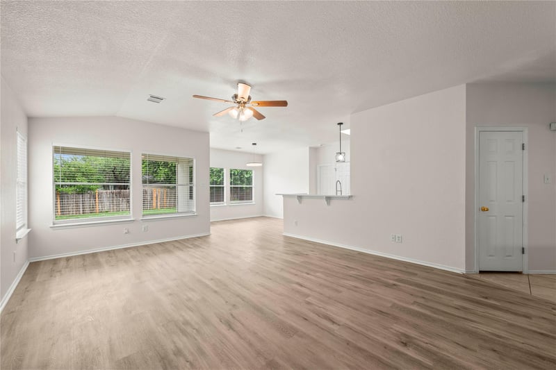 3920 Whitey Ford Way, Round Rock, TX 78665