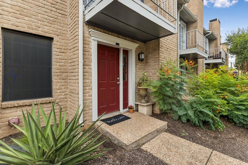 842 Banister LN, Austin, TX 78704