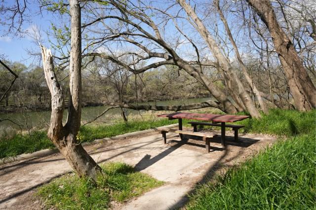000 Wahane LN, Bastrop, TX 78602