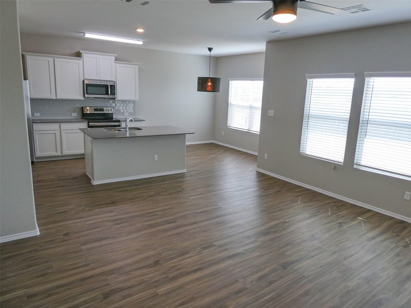 217 Bronco Billy DR, Jarrell, TX 76537