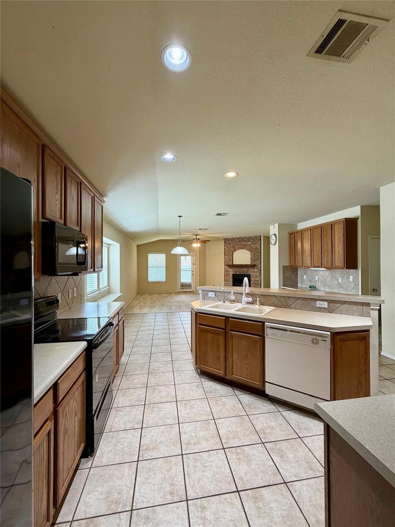 601 Timothy John DR, Pflugerville, TX 78660