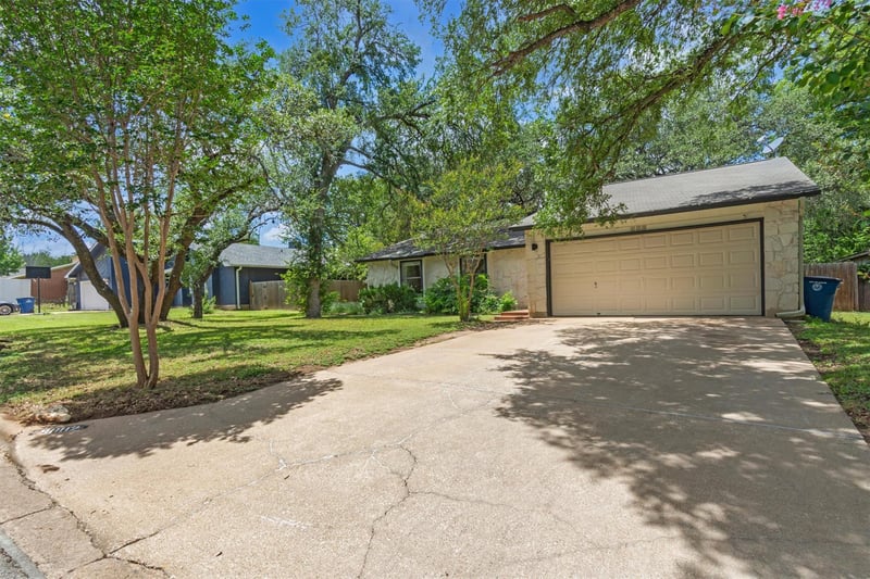 9002 Bubbling Springs TRL, Austin, TX 78729