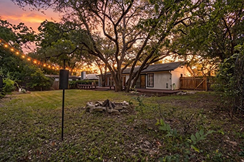 9002 Bubbling Springs TRL, Austin, TX 78729
