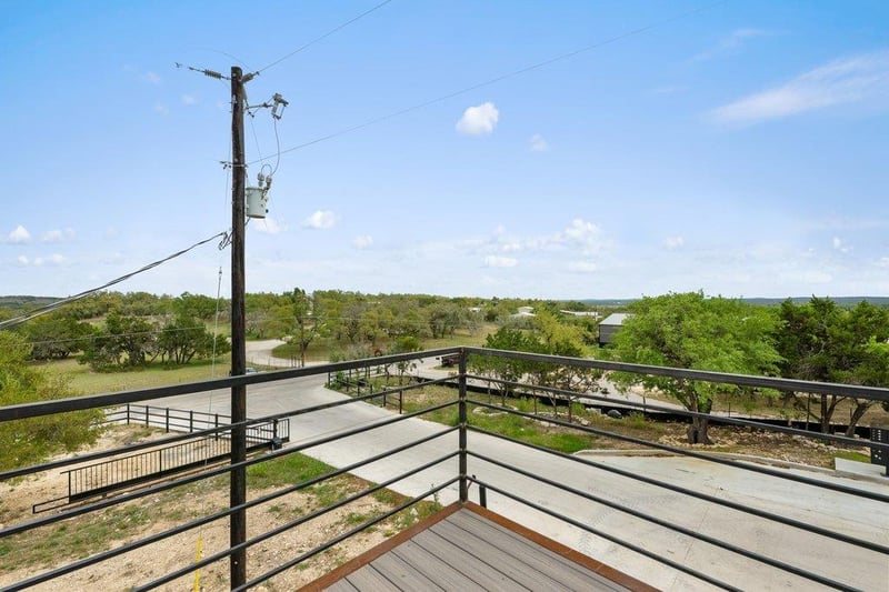 451 Farrell RD #102, Dripping Springs, TX 78620