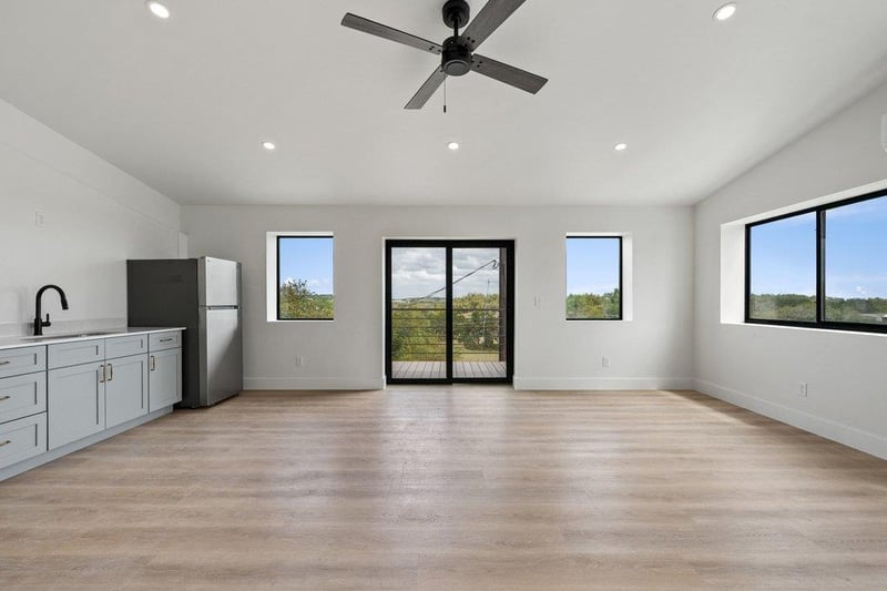 451 Farrell RD #102, Dripping Springs, TX 78620
