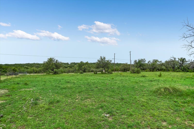 320 Valley Oak DR, Dripping Springs, TX 78620