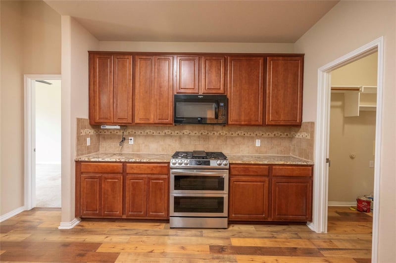 2070 Intrepid DR, Buda, TX 78610
