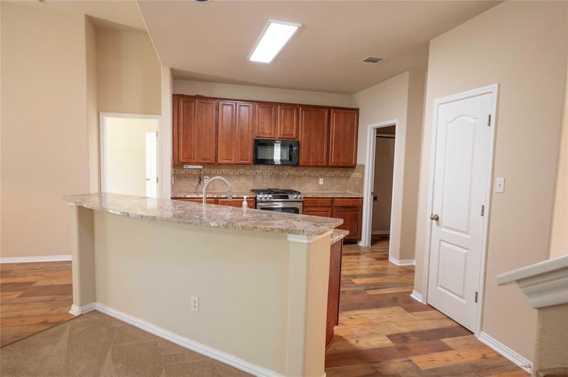 2070 Intrepid DR, Buda, TX 78610