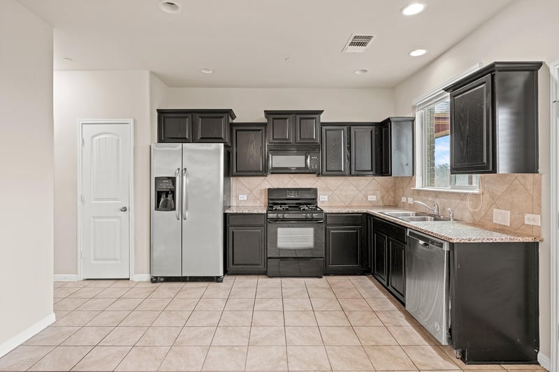 1001 Zodiac LN #11, Round Rock, TX 78665