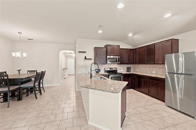 8867 Belgian FLS, San Antonio, TX 78254