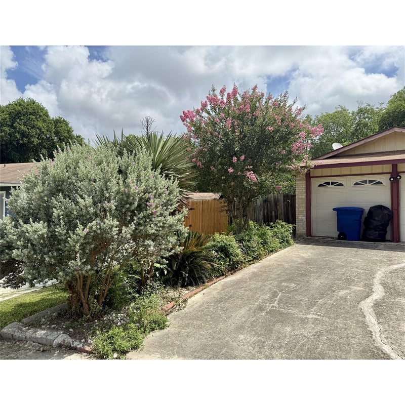 5935 Lake Champlain ST, San Antonio, TX 78233