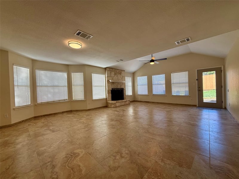 153 Dolly ST, San Marcos, TX 78666