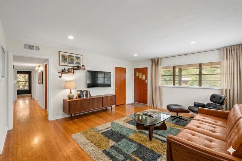 1404 Cloverleaf DR, Austin, TX 78723