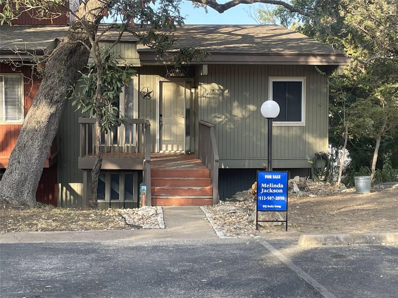 329 Venture BLVD S, Point Venture, TX 78645