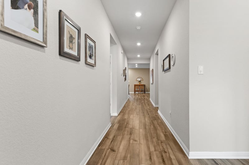 934 Main ST, Hutto, TX 78634