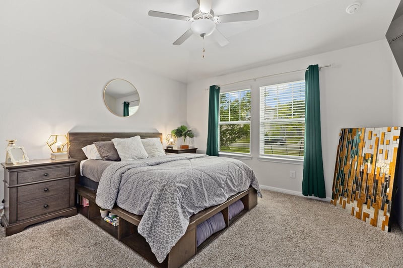 934 Main ST, Hutto, TX 78634