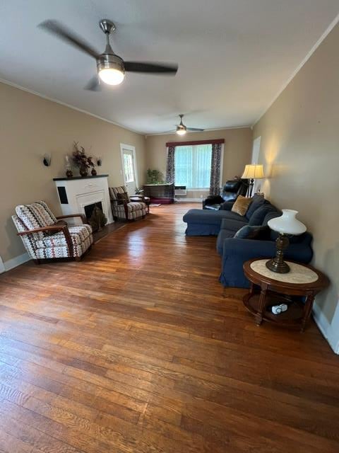 215 7th ST, Taylor, TX 76574