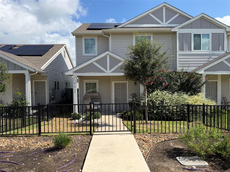 16711 Radiant DR, Manor, TX 78653
